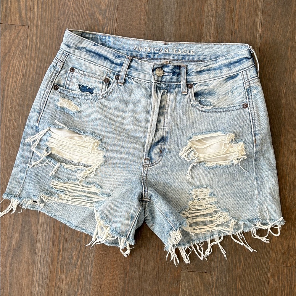 American Eagle 90s High-Rise Denim Short